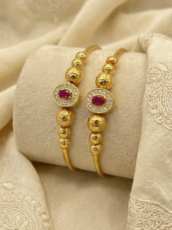 Golden_Traditional_Ethnic_Bangles_Set_Of_2_For_Women