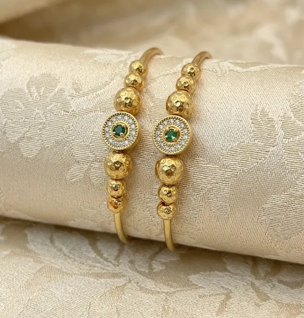Golden_Traditional_Ethnic_Bangles_Set_Of_2_For_Women