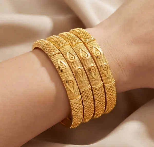 Golden_Traditional_Ethnic_Bangles_Set_Of_2_For_Women