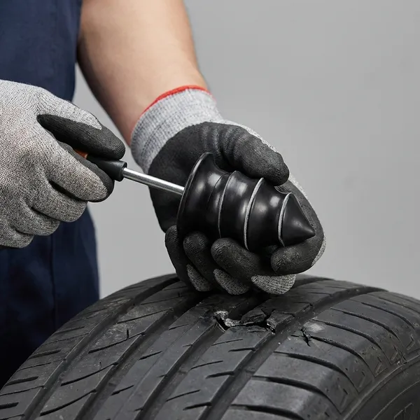 Screw_Type_Tyre_Repair_Kit