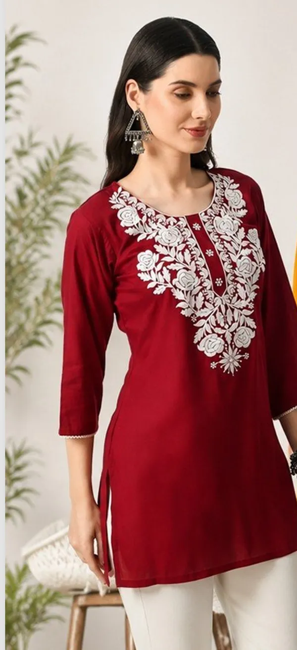 Maroon_Embroidered_Floral_Neckline_Kurta_For_Women