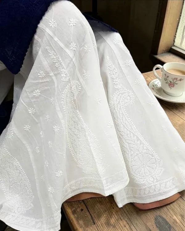 Women'S_Cotton_Kali_Sharara_With_Lucknowi_Handwork_Chikankari