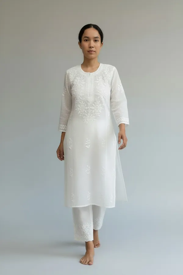 Women'S_Kota_Fabric_Hand_Work_Chikankari_Straight_Kurti