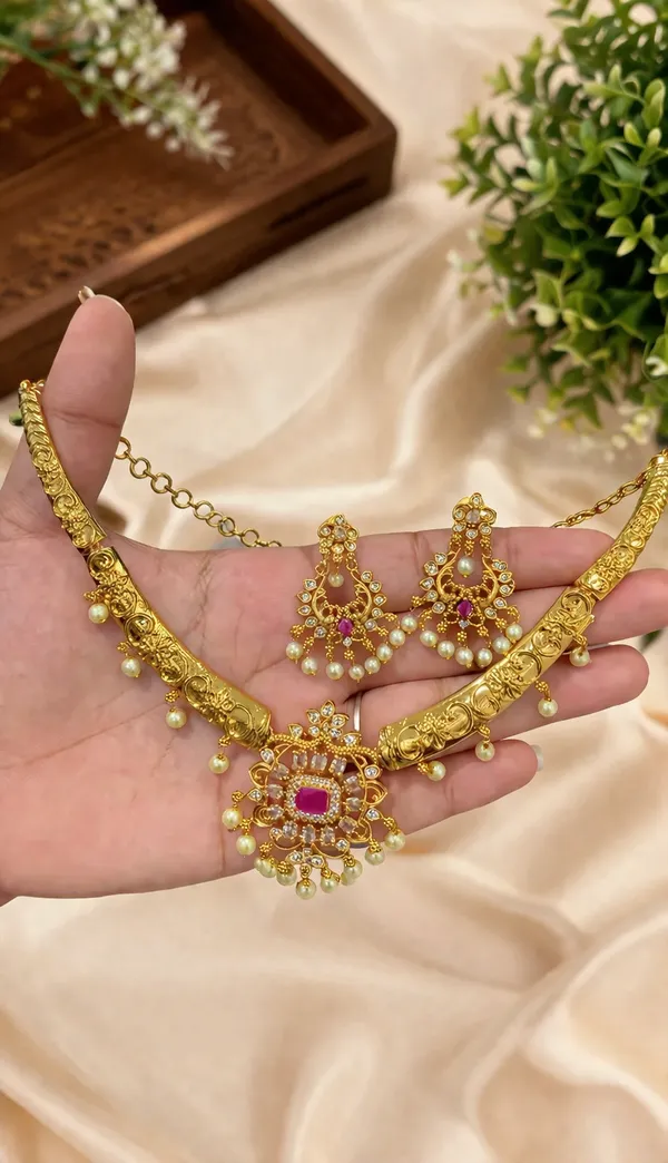 Beautiful_kanti_style_necklace