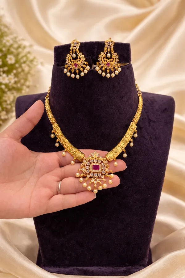 Beautiful_kanti_style_necklace