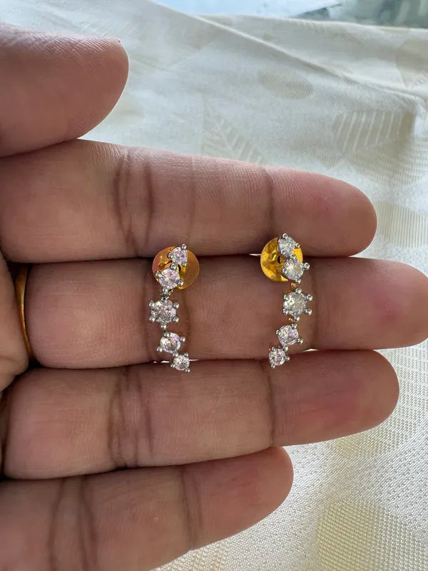 Elegant_Yellow_Stone_Floral_Stud_Earrings_With_Crystal_Accents