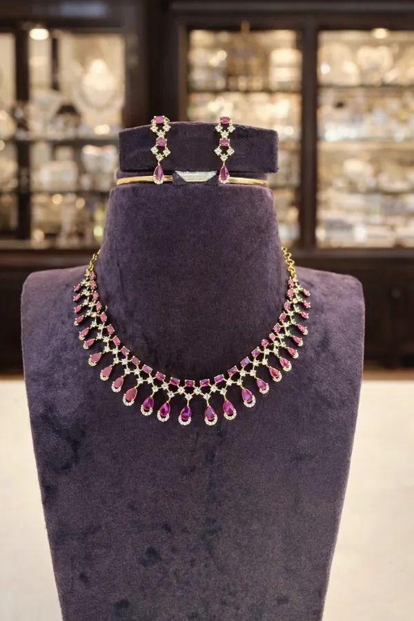 RUBY_NECKLACE