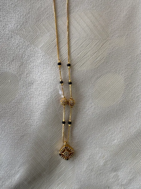 Swarnamandira_Mangala_Diamond_Pendant_Chain