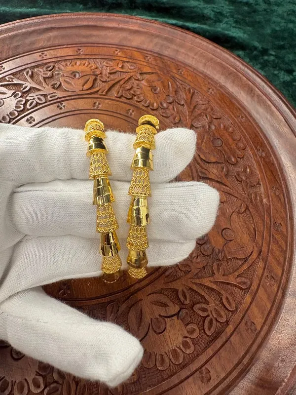Swarnamandira_VanyaLoom™_Bangles