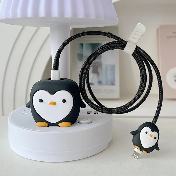 Charger_Protector_Iphone_&_Apple_Charger_Case_For_Cable_Protection_Penguin