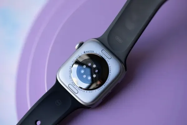 Series_11_Smart_Watch_with_HD_Display_&_Wireless_Calling
