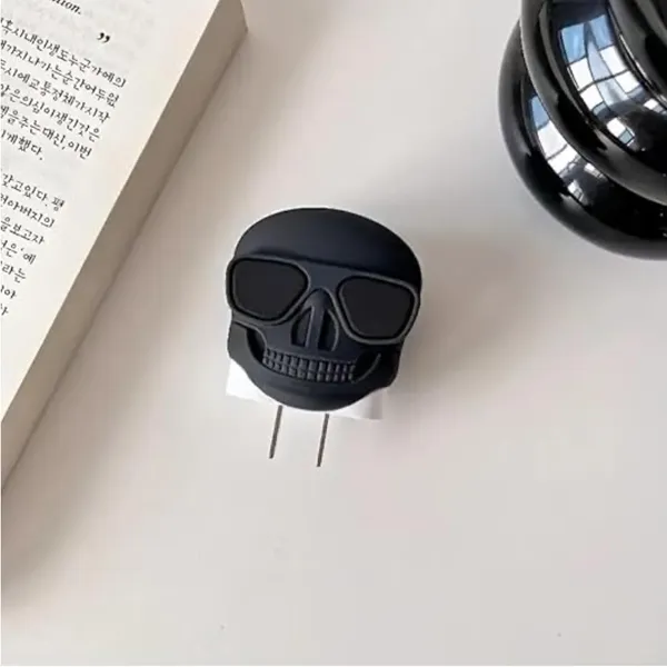 Skeleton_Charger_Case_Cover_With_Full_Cable_Protector