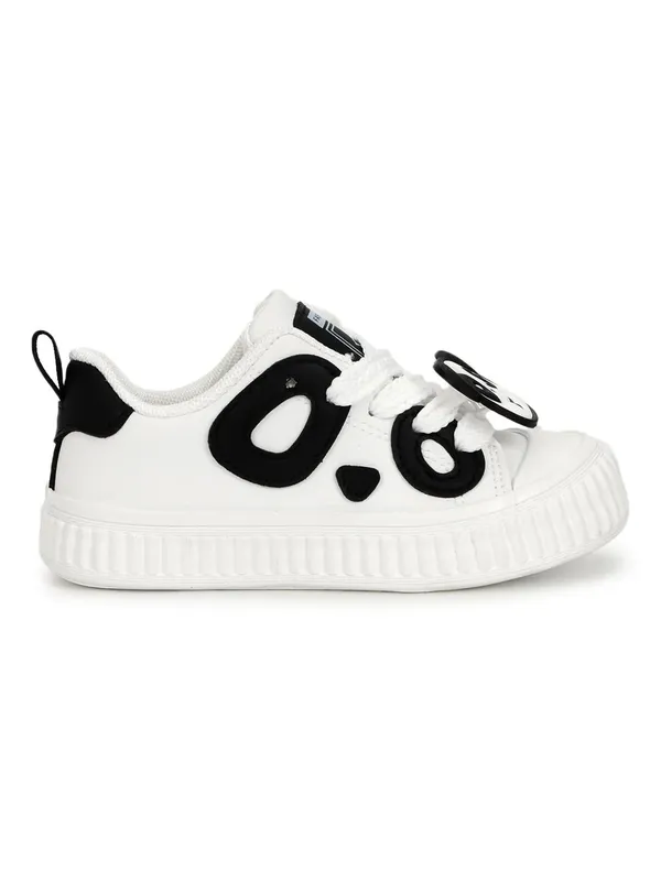 Black_And_White_Lightweight_Casual__Sneaker__With_Comfortable_Cushioned_Sole_For_Kids