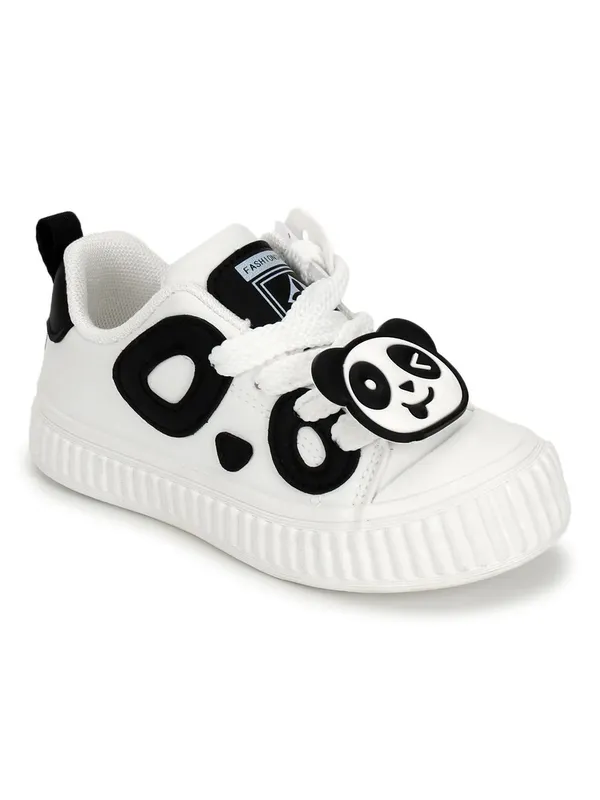 Black_And_White_Lightweight_Casual__Sneaker__With_Comfortable_Cushioned_Sole_For_Kids