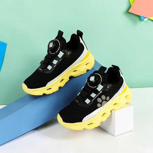 Black_Mesh_Dial_Closure_Running_Shoes_For_Adults