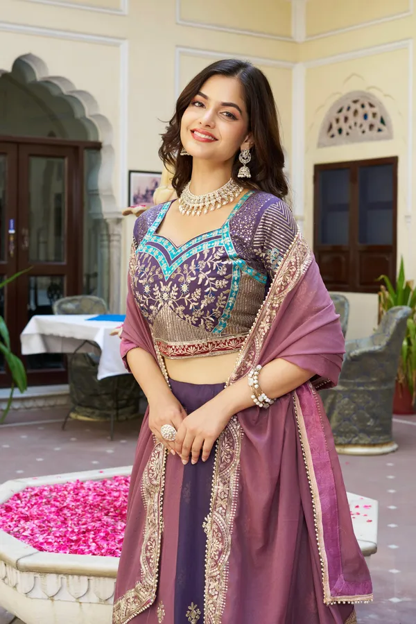 Lehenga_Choli_Heavy__Embroidery_Sequence_&_Thred_Work