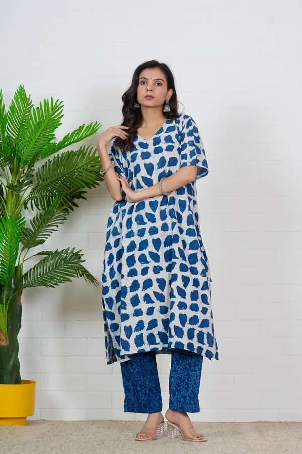 Over_Sized_Blue_Kalamkari