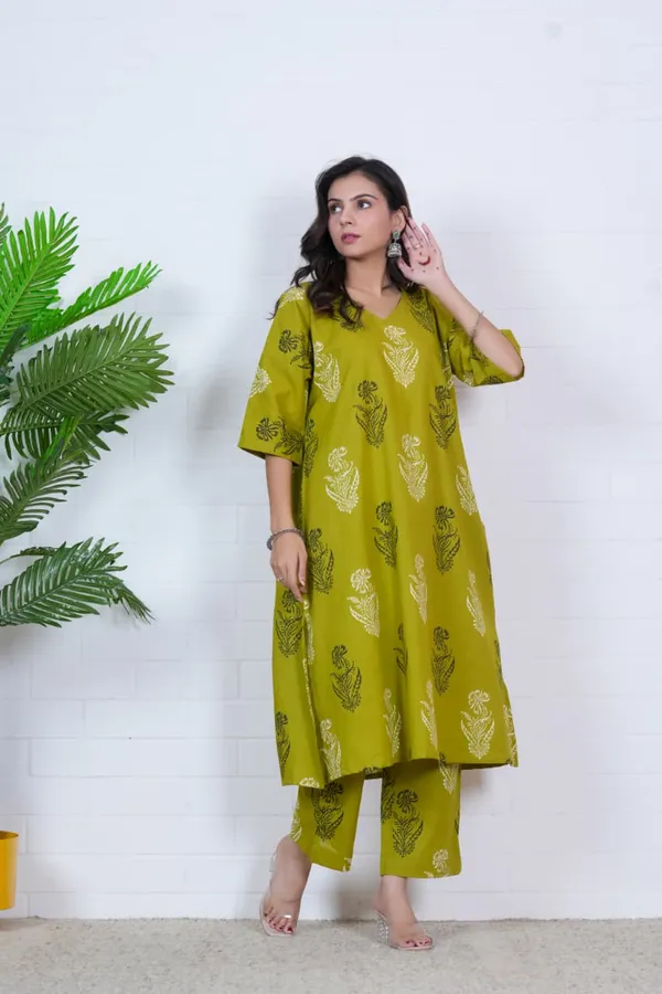 Over_Sized_Mehndi_Green
