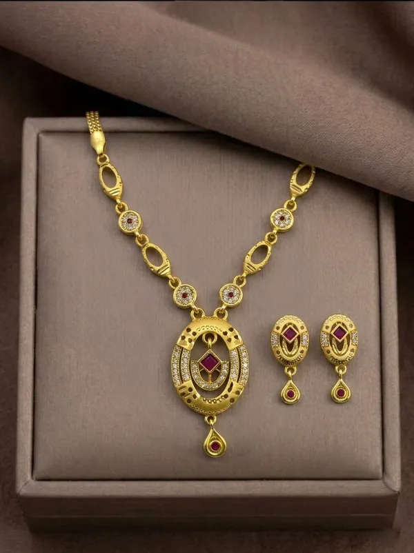 Gold_Brass_Premium_&_Fancy_Design_Necklaces_For_Women_&_Girl