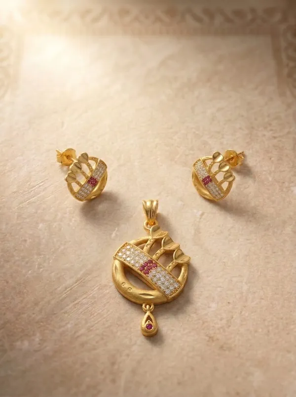 Gold_Brass_Premium_&_Fancy_Design_Pendant_Set_For_Women_&_Girl