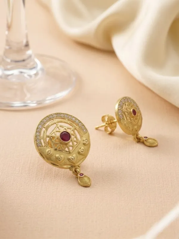 Gold_Brass_Premium_&_Fancy_Design_Pendant_Set_For_Women_&_Girl