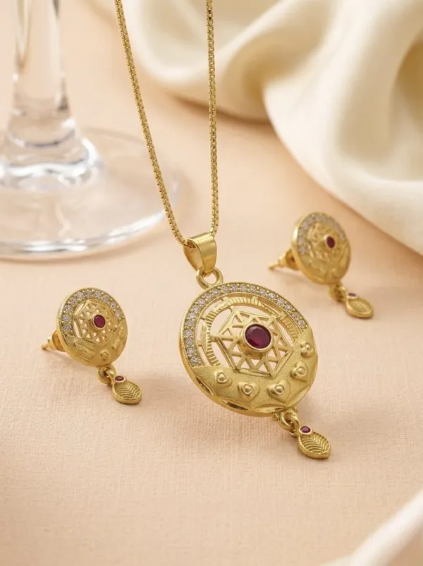 Gold_Brass_Premium_&_Fancy_Design_Pendant_Set_For_Women_&_Girl