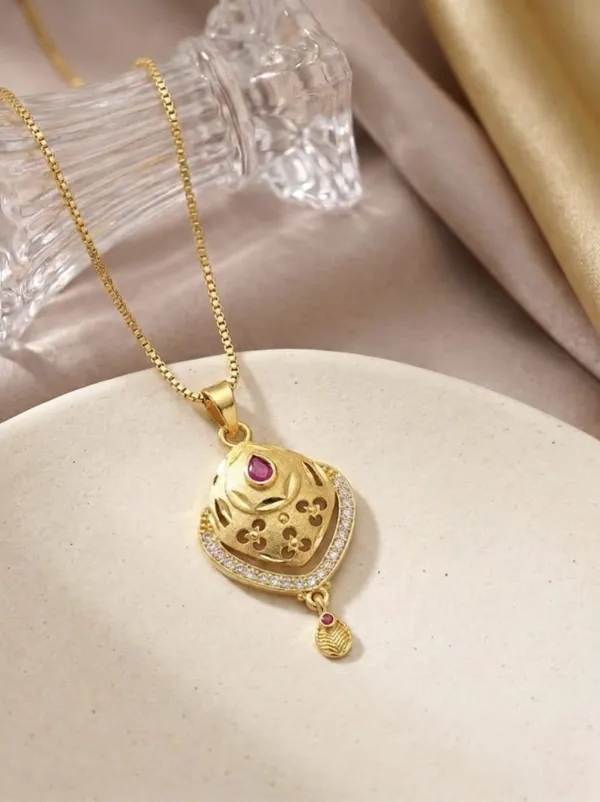 Gold_Brass_Premium_&_Fancy_Design_Pendant_Set_For_Women_&_Girl