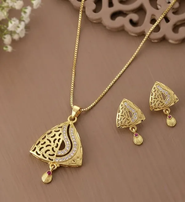 Gold_Brass_Premium_&_Fancy_Design_Pendant_Set_For_Women_&_Girl