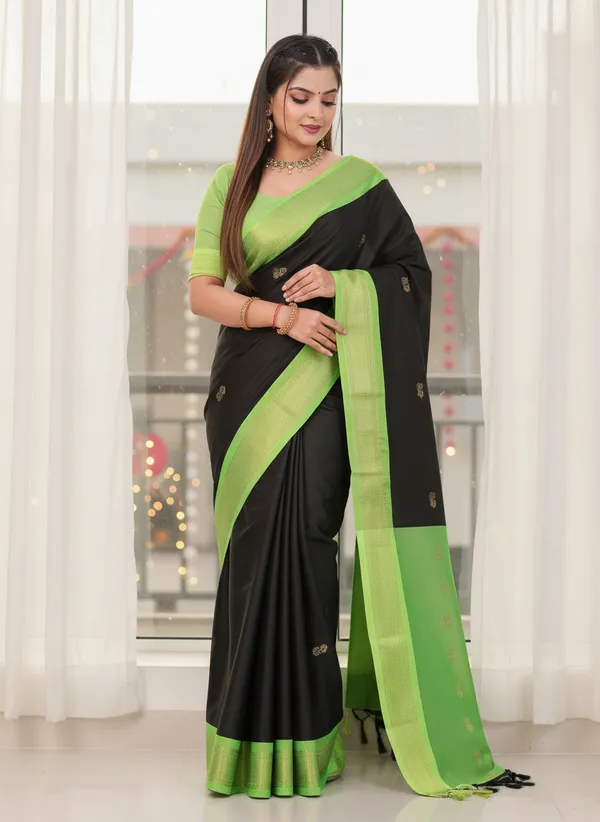 Black_Cotton_Silk_Traditional_Saree_With_Running_Blouse_For_Women