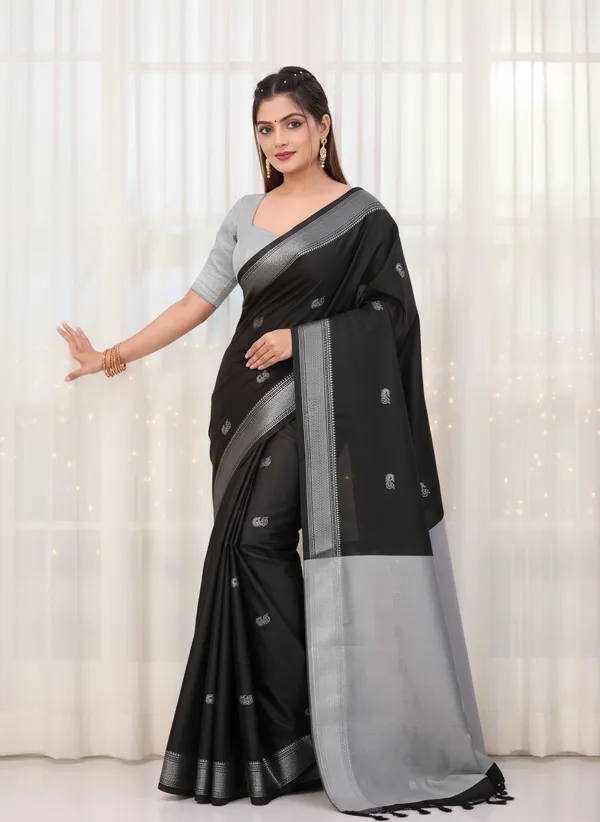 Black_Cotton_Silk_Traditional_Saree_With_Running_Blouse_For_Women