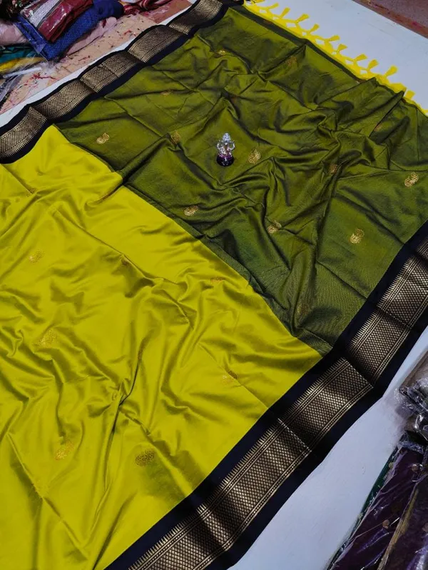Pista_Green_Cotton_Silk_Traditional_Saree_With_Running_Blouse_For_Women