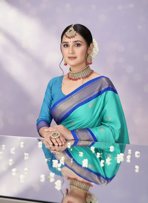 Turquoise_Green_Cotton_Silk_Traditional_Saree_With_Running_Blouse_For_Women