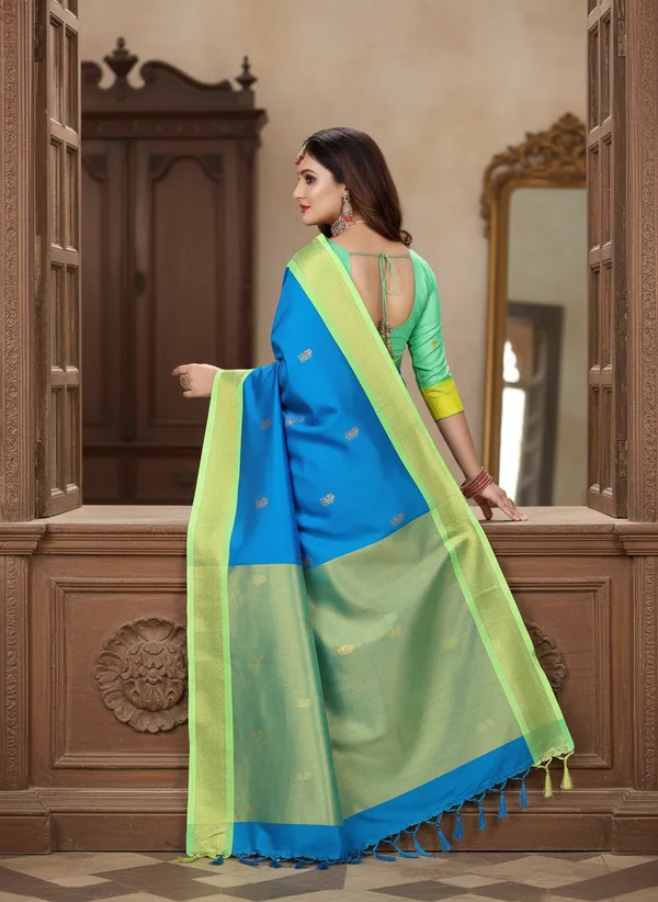 Blue_Cotton_Silk_Traditional_Saree_With_Running_Blouse_For_Women