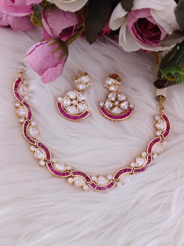 Pink_And_White_Kundan_Necklace_Set_With_Matching_Earrings
