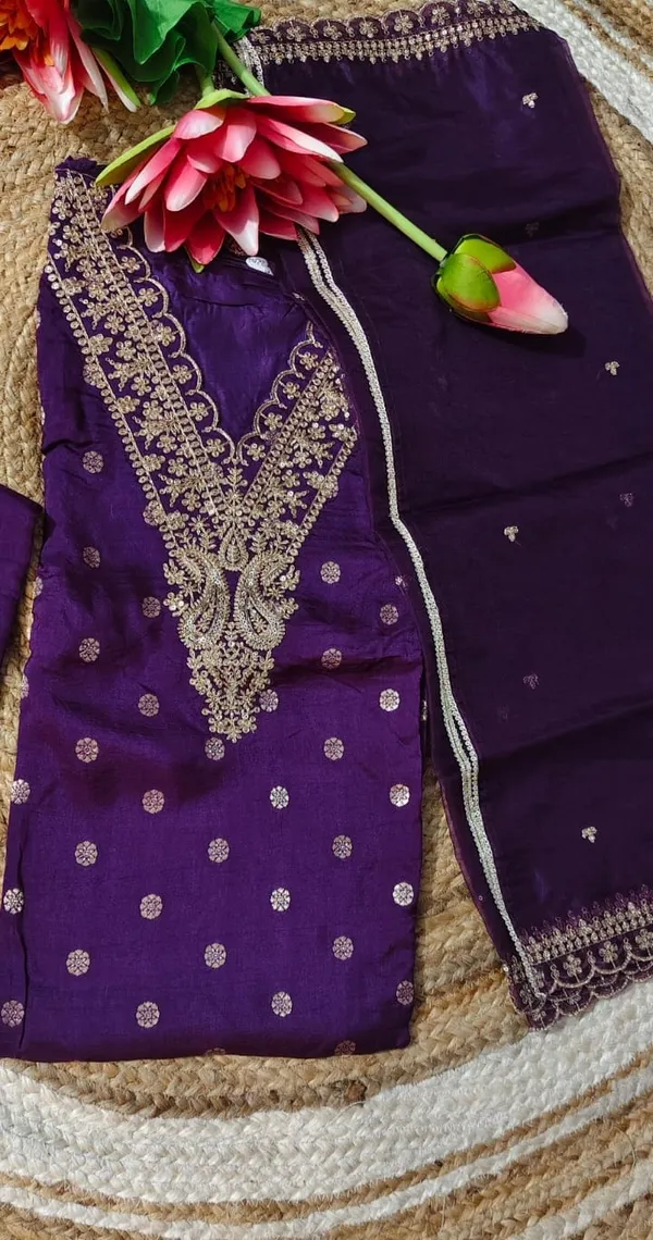 Dola_Silk_Unstitched_Suit_With_Net_Dupatta_With_Embroidery