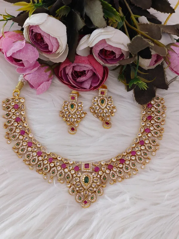 Traditional_Gold-Plated_Jadau_Necklace_Set_With_Pink_And_Green_Stones