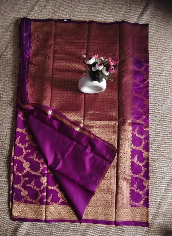 Purple_Banarsi_Silk_Full_Golden_Jaal_Saree_With_Blouse
