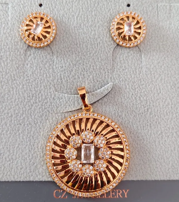 Rose_Gold_Crystal_Pendant_Set