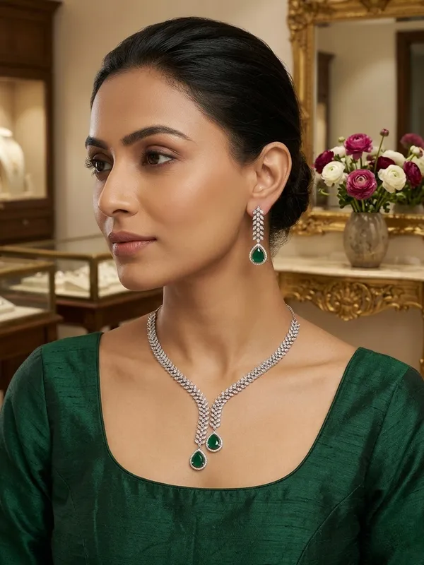 Elegant_Green_Ad_Necklace_And_Earring_Set