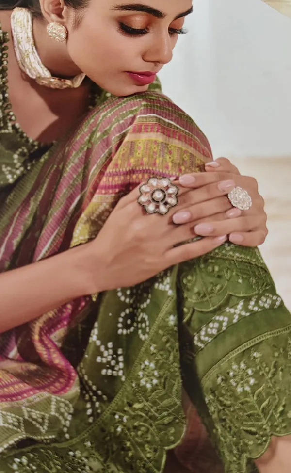 Musiln_Unstitched_Suit_Material_With_Beautiful_Lace_Work