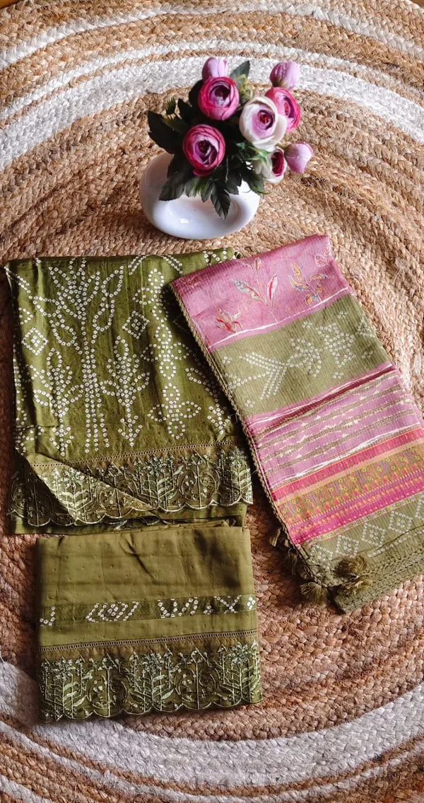 Musiln_Unstitched_Suit_Material_With_Beautiful_Lace_Work