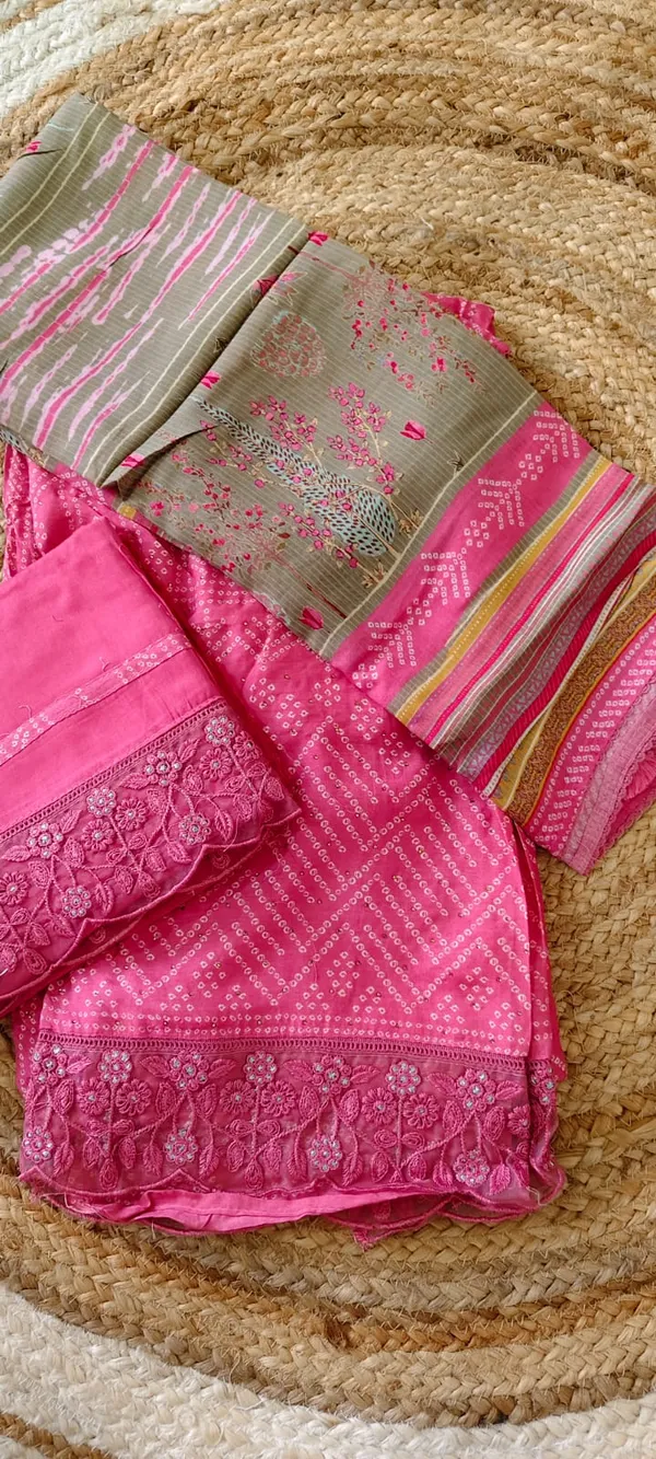 Muslin_Unstitched_Suit_Material_With_Lace_Work