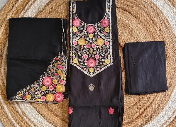 Noir_Floral_Embroidered_Suit_Material_with_Organza_Dupatta