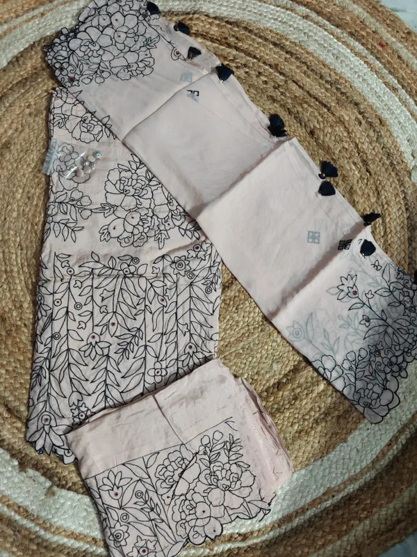 Pure_Muslin_Full_Embroiderd_Unstitched_Suit_Material_With_Organza_Dupatta
