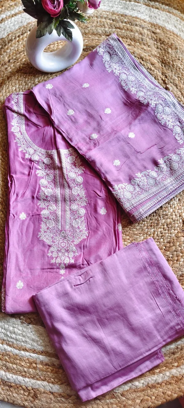 Pure_Muslin_Silk_Unstitched_Suit_Material_with_Elegant_Embroidery