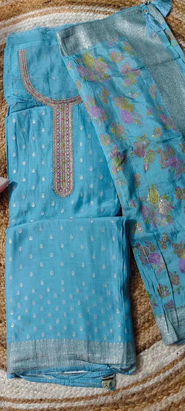Pure_Muslin_with_Elegant_Embroidered_Unstitched_Suit