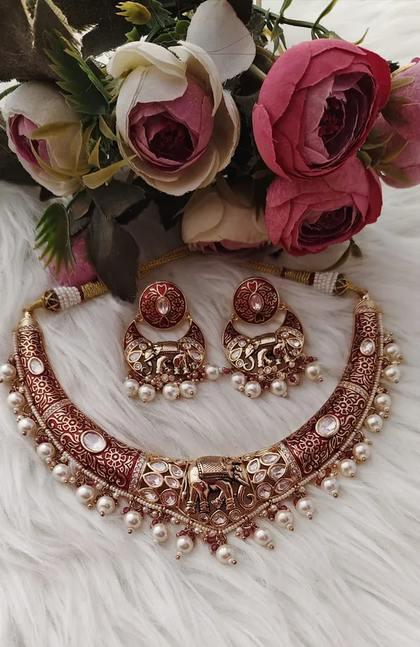 Traditional_Maroon_Kundan_Jadau_Meenakari_Necklace_Set_With_Pearl_Drops