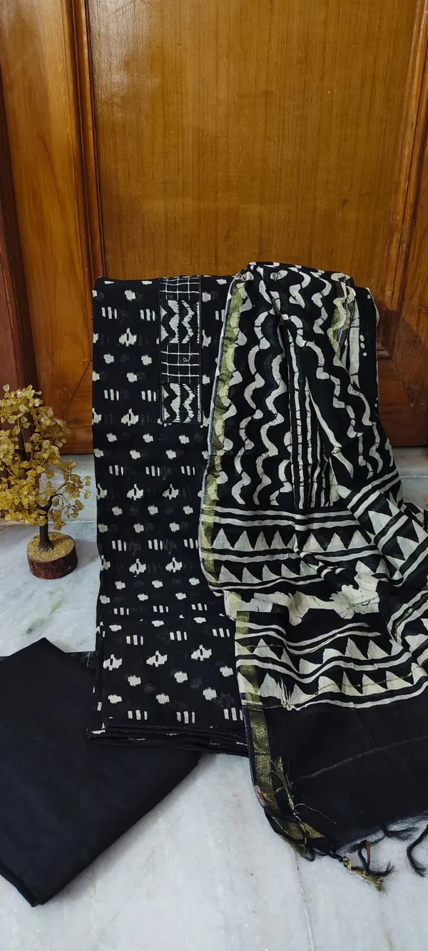 Black_And_White_Geometric_Print_Unstitched_Chanderi_Unstitched_Suit_Material_With_Dupatta