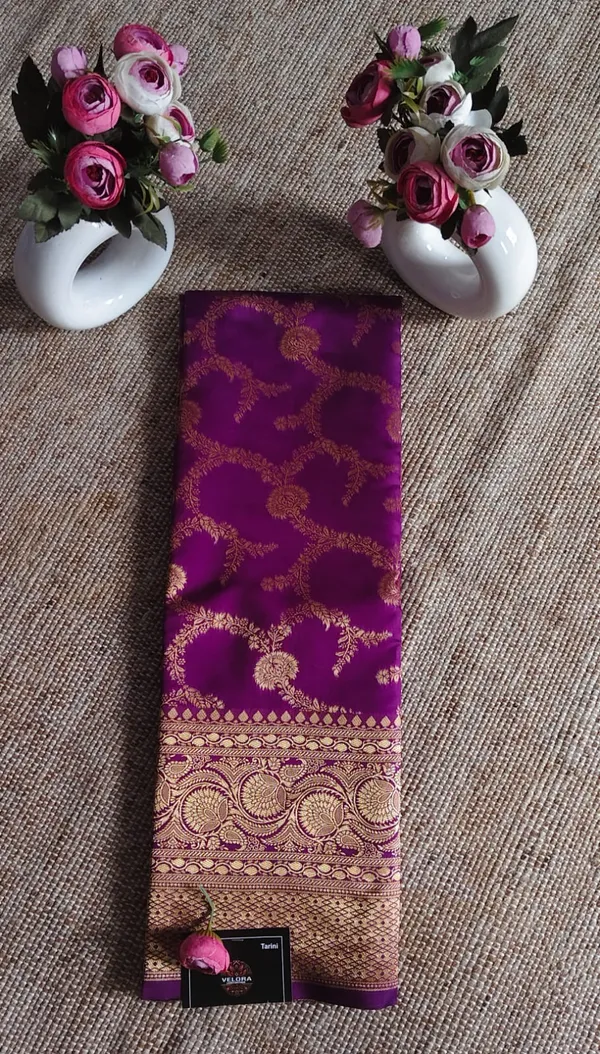 Purple_Banarsi_Silk_Full_Golden_Jaal_Saree_With_Blouse