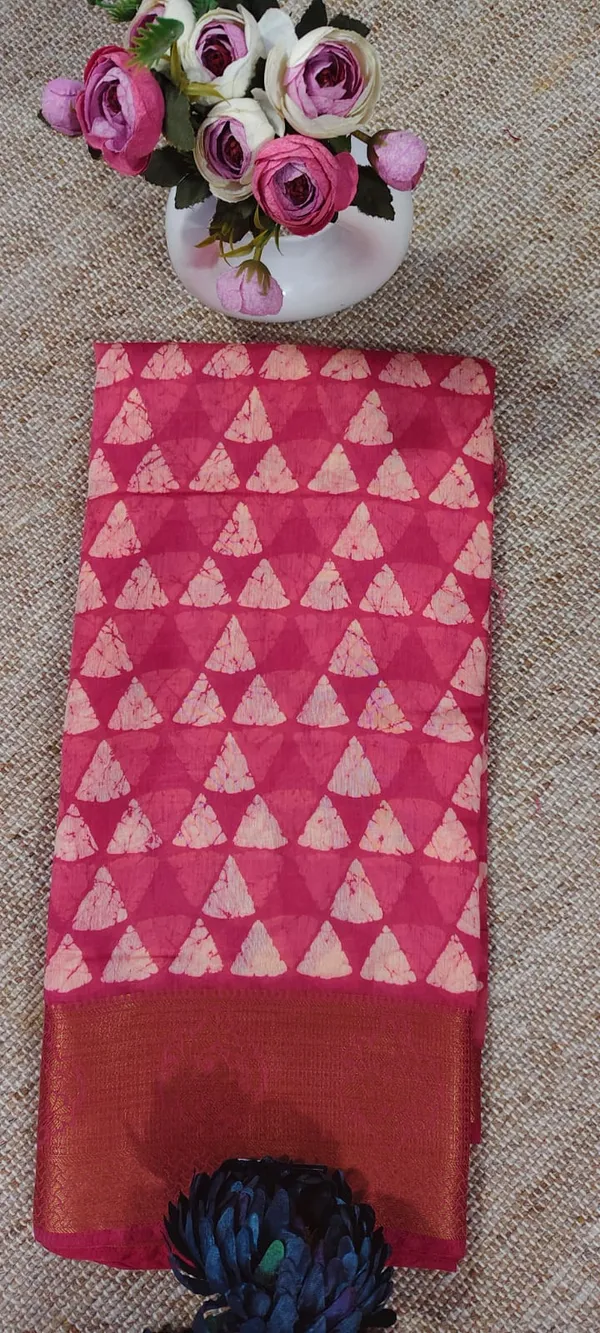 Pink_Triangle_Motif_Traditional_Chanderi_Saree_With_Zari_Border
